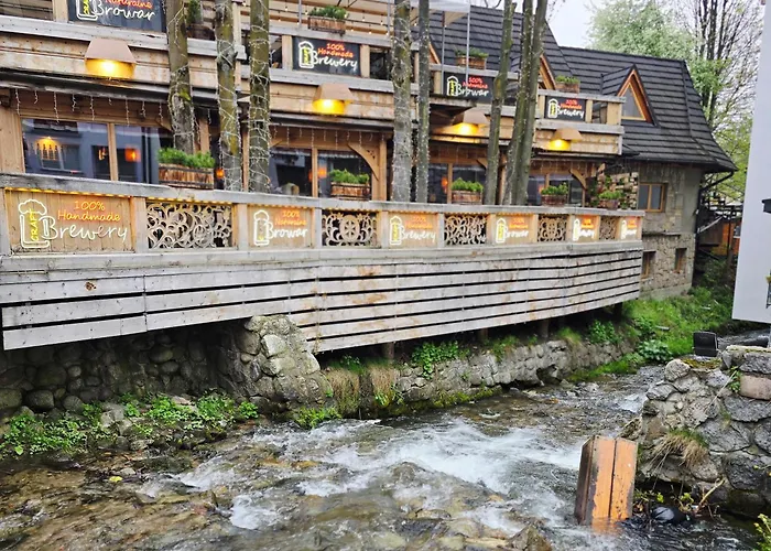 Royal Deluxe 1 i Royal Deluxe 2 luksusowe apartamenty z widokiem na Tatry w sercu Zakopanego