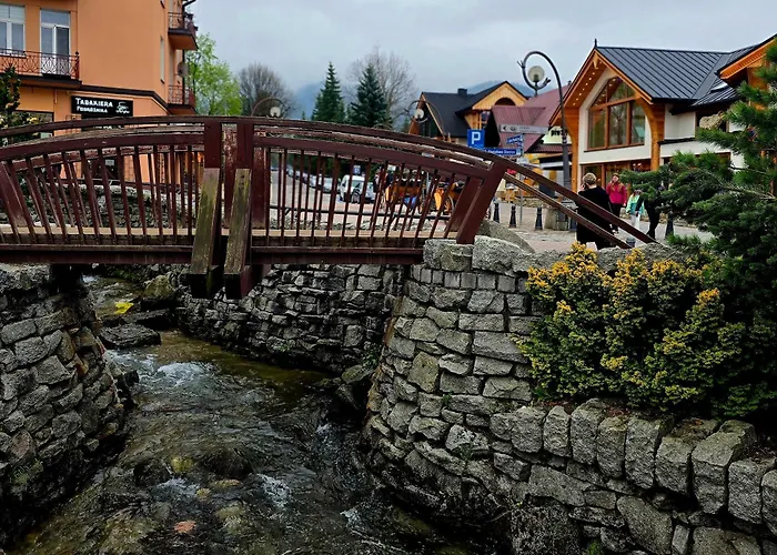 Royal Deluxe 1 i Royal Deluxe 2 luksusowe apartamenty z widokiem na Tatry w sercu Zakopanego